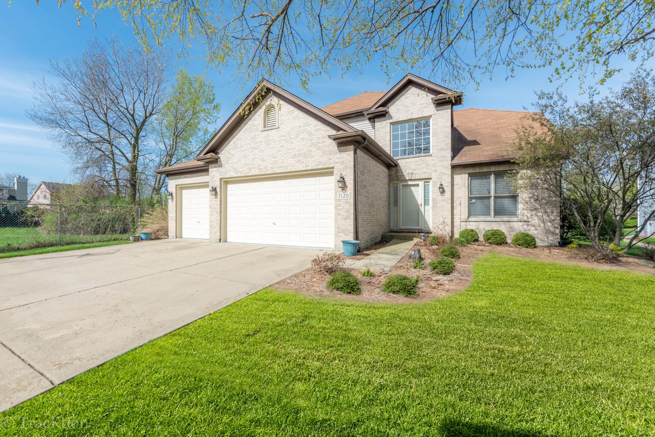 7120 Matthias Rd., Downers Grove, IL 60516