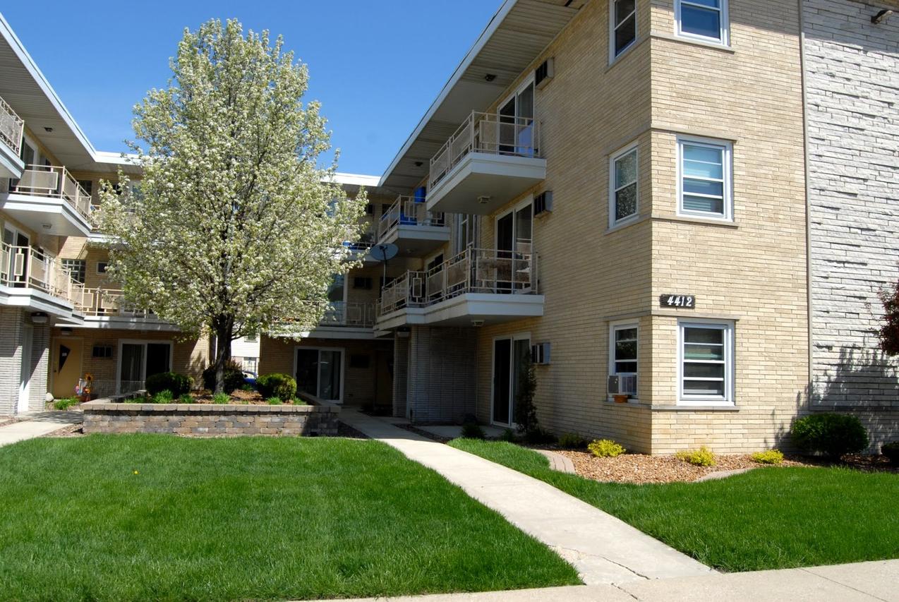4412 W 55th St. #4, Chicago, IL 60632