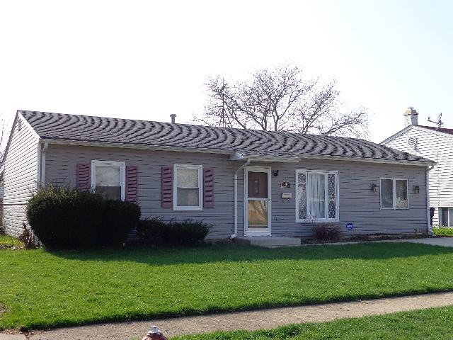 206 Willow Rd., Streamwood, IL 60107