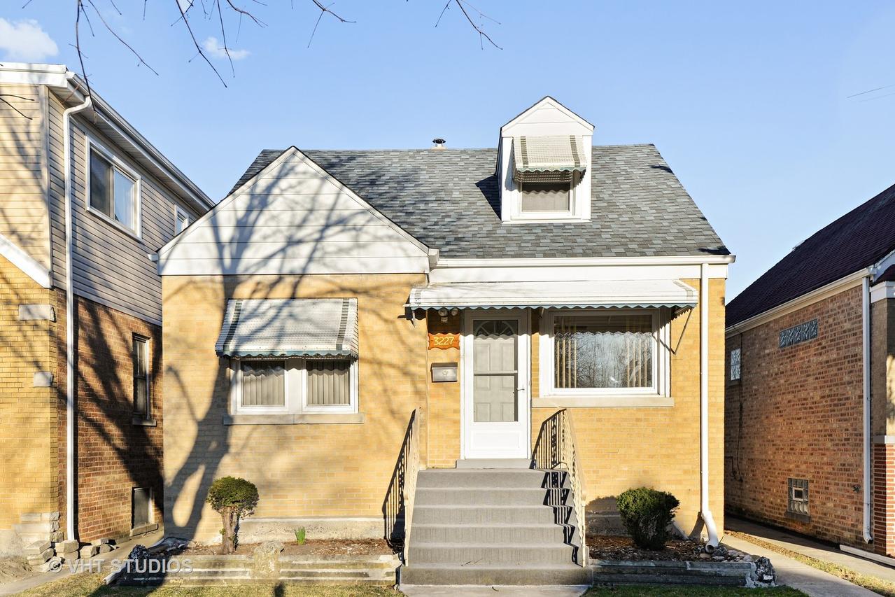 3227 N Pacific Ave., Chicago, IL 60634