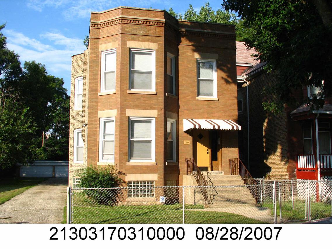 7660 S Coles Ave., Chicago, IL 60649