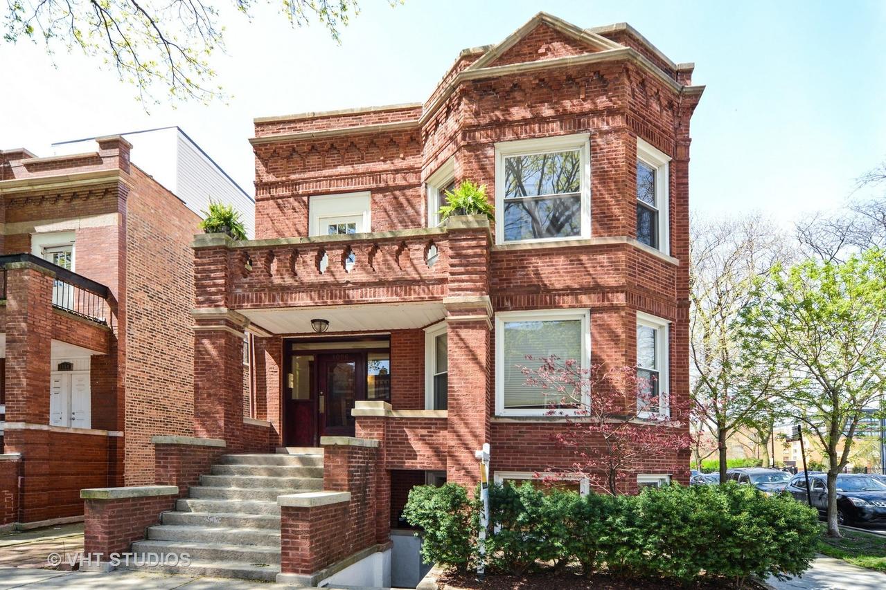 1056 N Leavitt St. #2F, Chicago, IL 60624