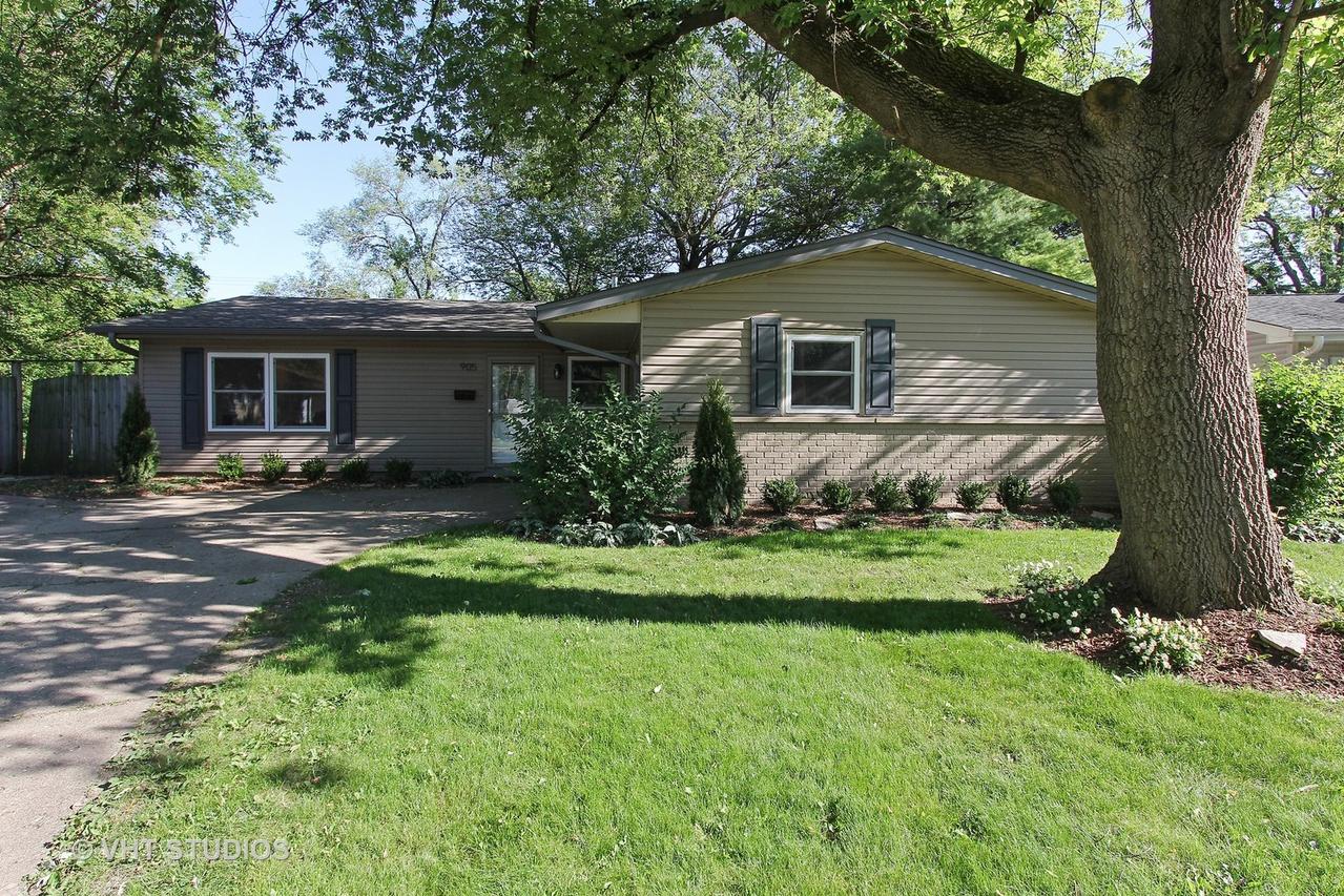 905 Wilshire Dr., Wheeling, IL 60090