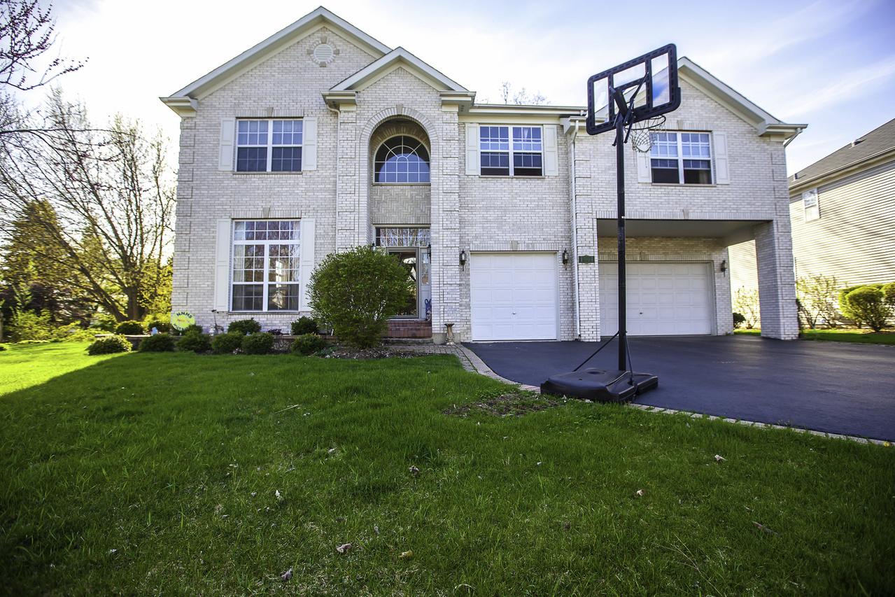1611 Pennsylvania Ct., Naperville, IL 60563