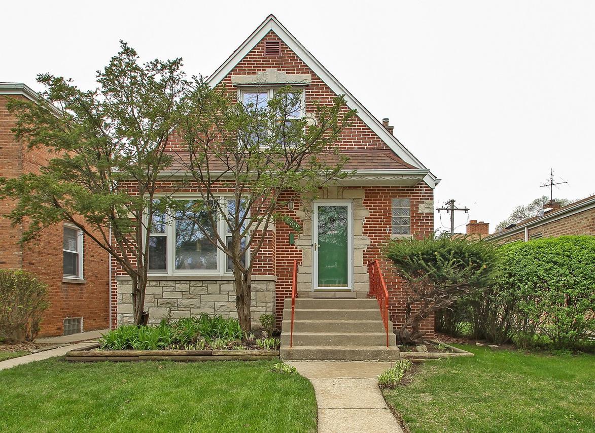 6819 W Foster Ave., Chicago, IL 60656