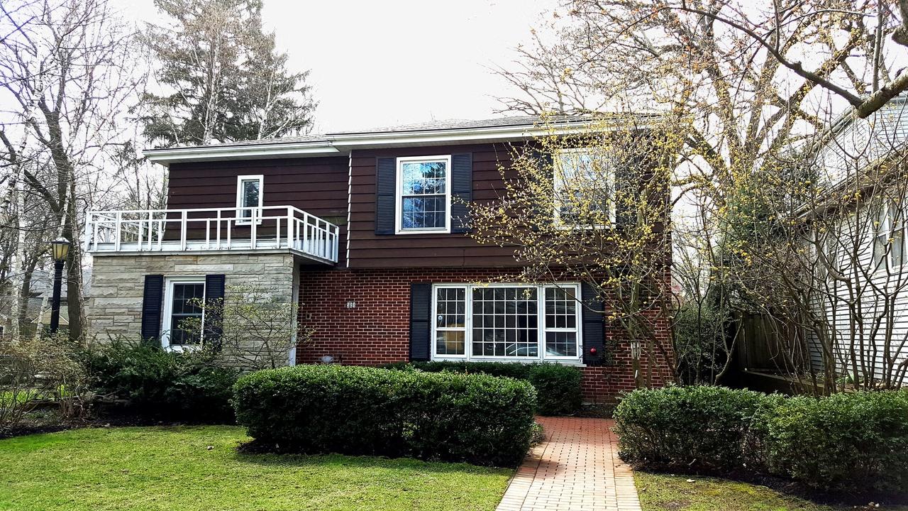 521 Maple Ave., Wilmette, IL 60091