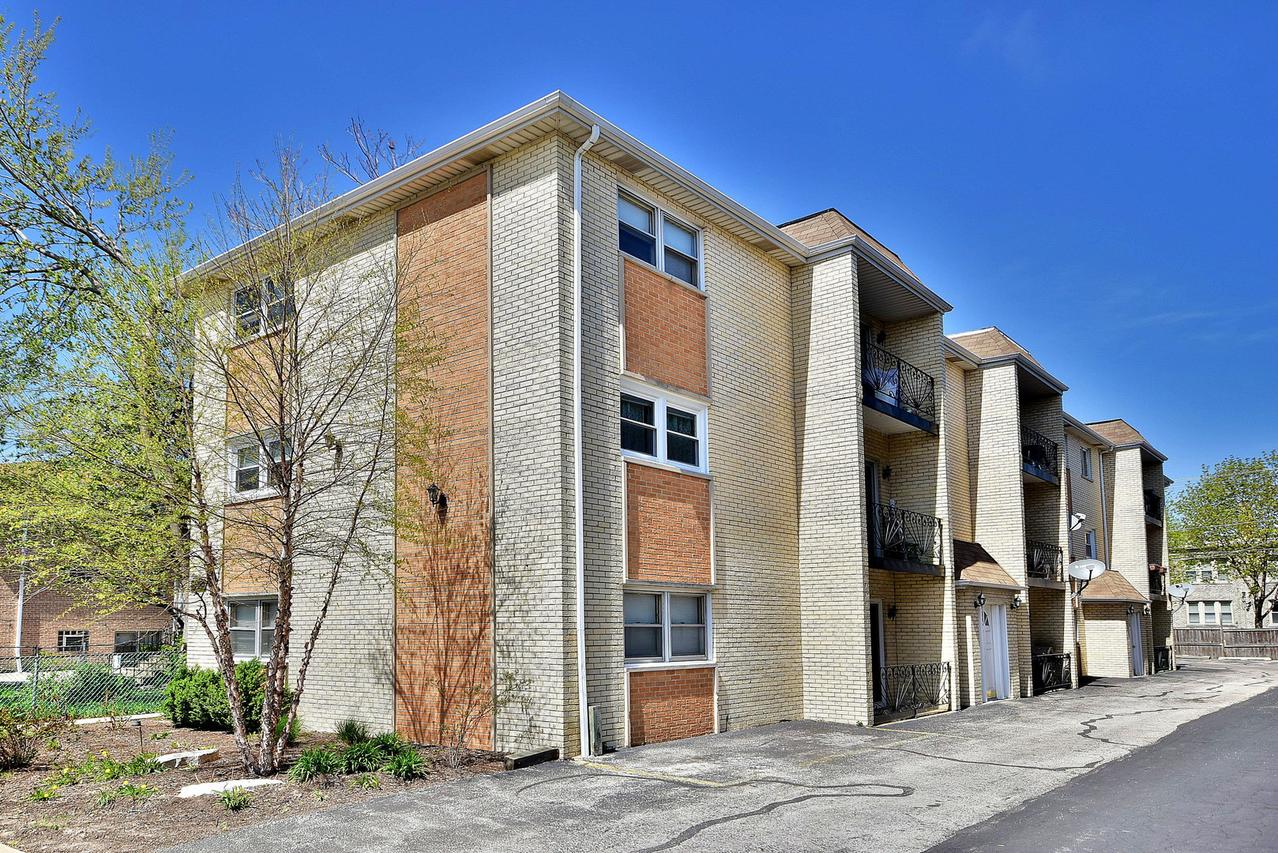 5979 N Northwest Hwy. #103, Chicago, IL 60631