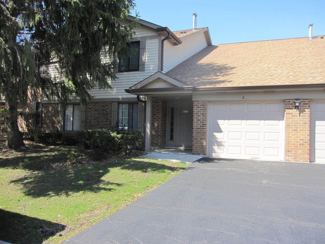 4232 N Pheasant Tr. #8, Arlington Heights, IL 60004