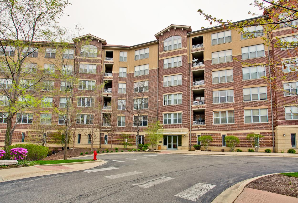 9360 Skokie Blvd. #622, Skokie, IL 60077