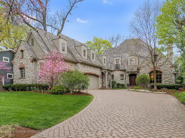 580 Oak St., Glen Ellyn, IL 60137