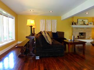 1107 Regency Ln., Libertyville, IL 60048