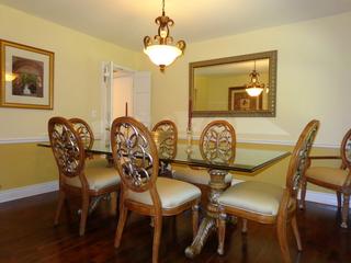 1107 Regency Ln., Libertyville, IL 60048
