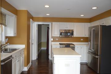 1107 Regency Ln., Libertyville, IL 60048