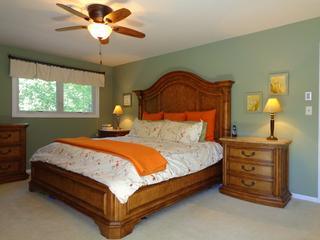 1107 Regency Ln., Libertyville, IL 60048