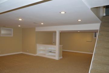 1107 Regency Ln., Libertyville, IL 60048