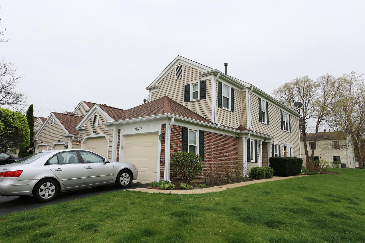 1611 Vermont Dr. #A, Elk Grove Village, IL 60007