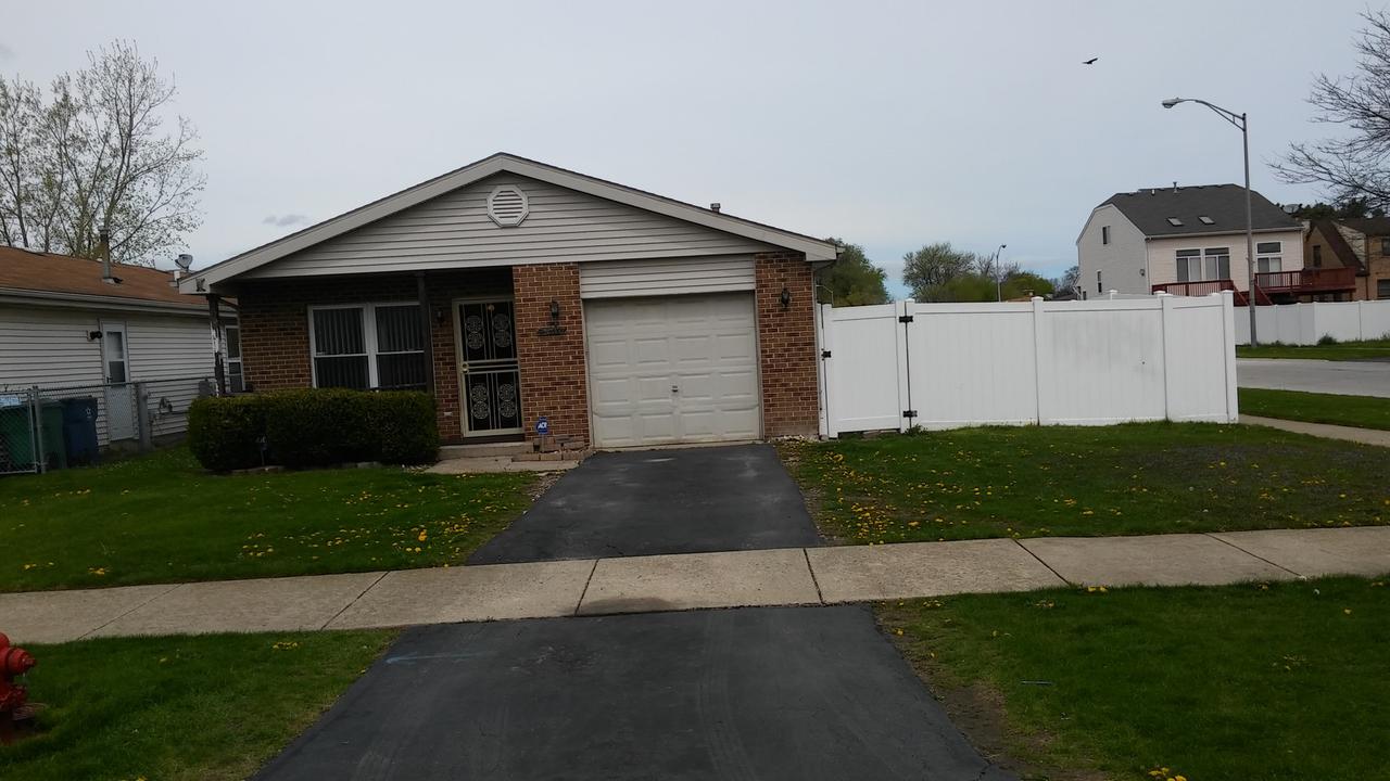 3040 141st St., Blue Island, IL 60406