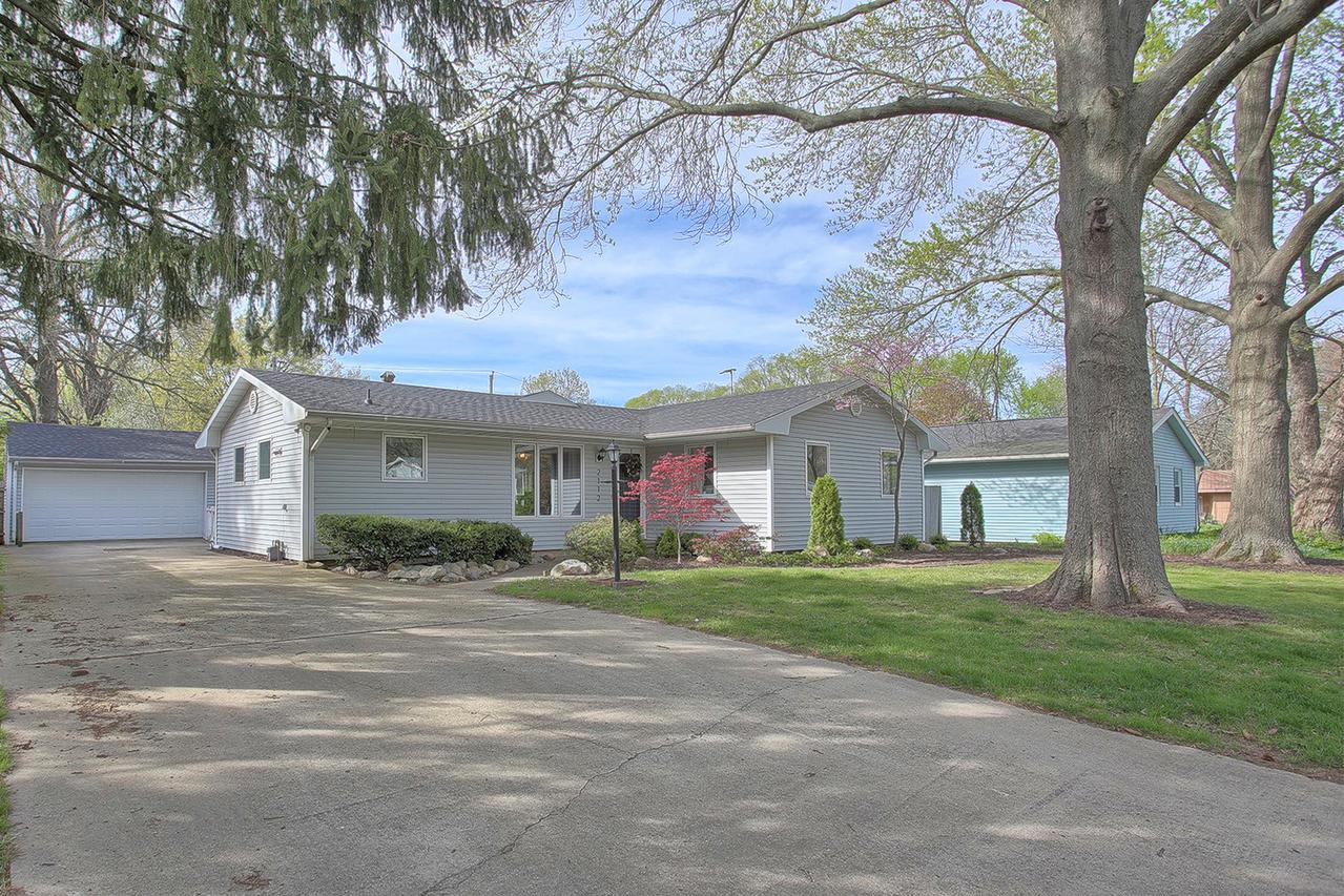 2112 Cypress Dr., Champaign, IL 61821