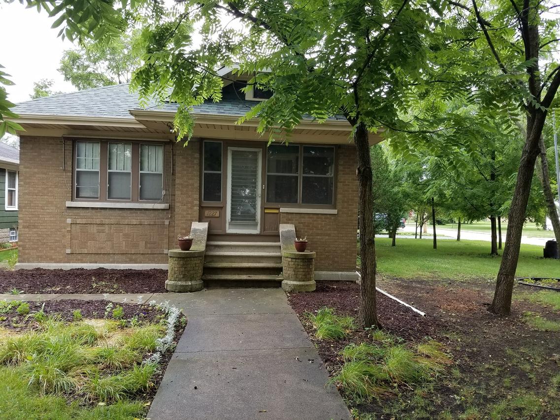 1227 N Raynor Ave., Joliet, IL 60435
