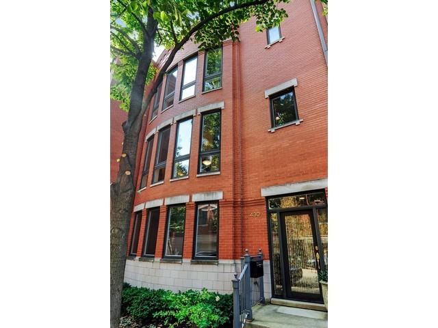 430 N Canal St., Chicago, IL 60654