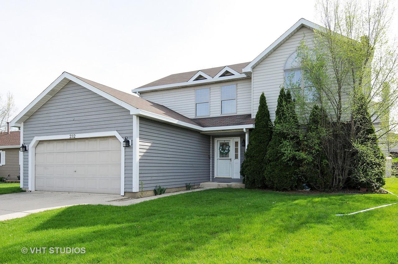 232 Homewood Dr., Bolingbrook, IL 60440