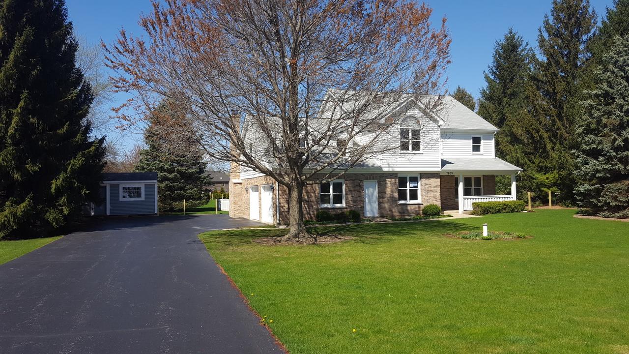 7609 E Monticello Way, Crystal Lake, IL 60014
