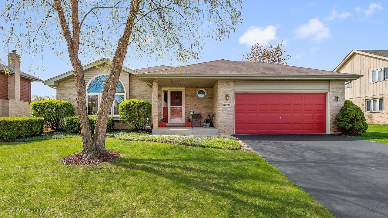 1020 Coach Ln., Lemont, IL 60439