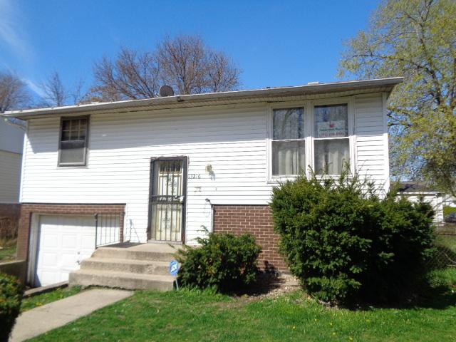 13216 S Forrestville Ave., Chicago, IL 60827