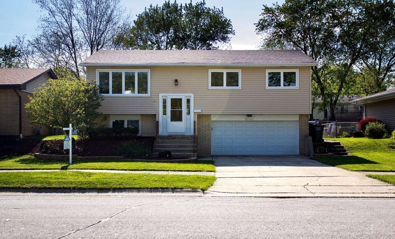 16338 65th Ct., Tinley Park, IL 60477