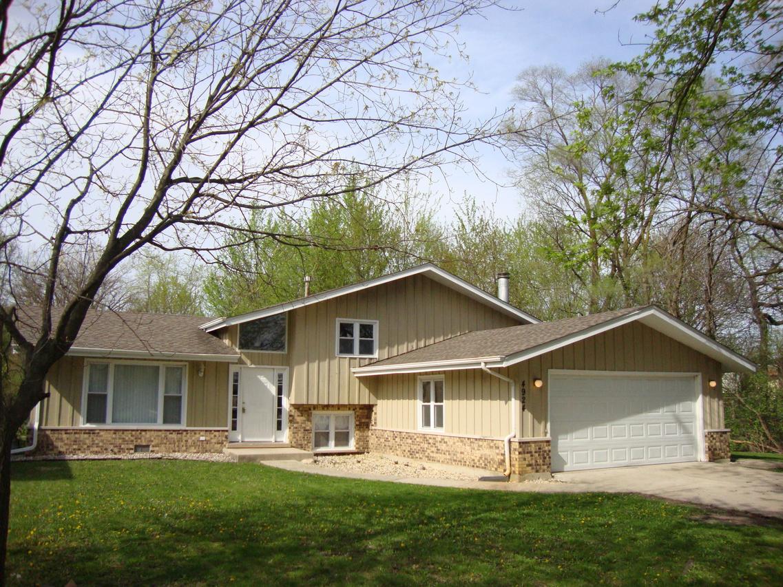 4924 Lakeshore Dr., Richton Park, IL 60471