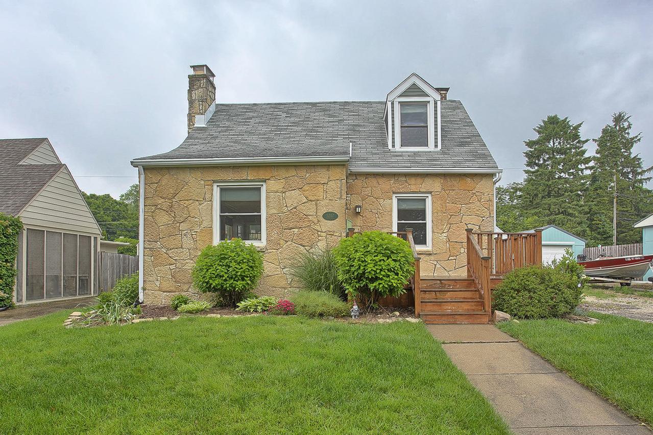 1212 W William St., Champaign, IL 61821