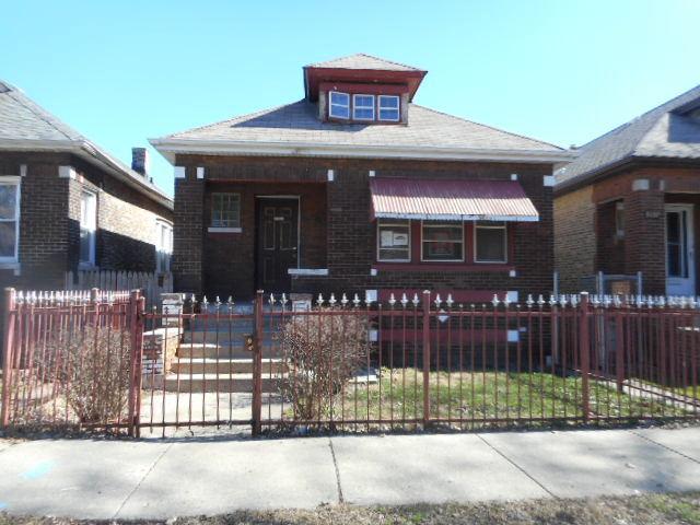 8233 S Manistee Ave., Chicago, IL 60617