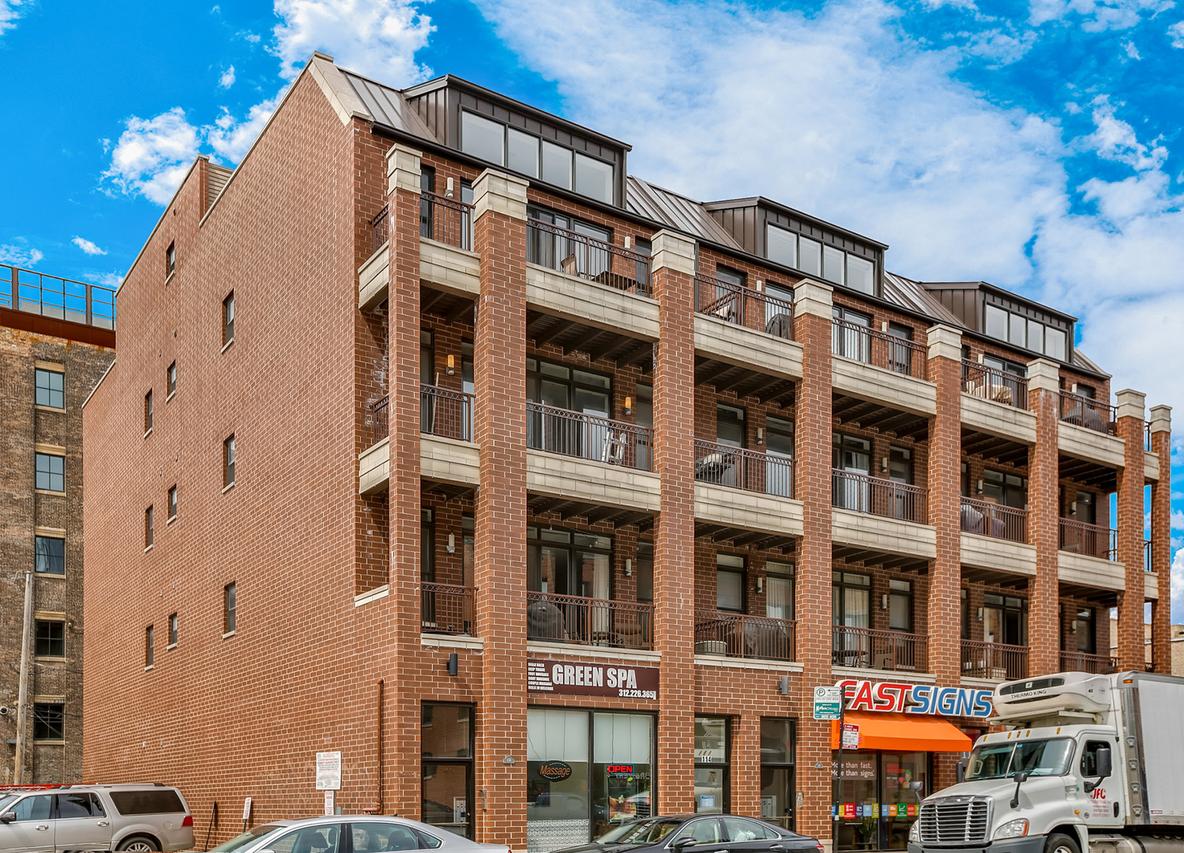 120 N Halsted St. #2, Chicago, IL 60607