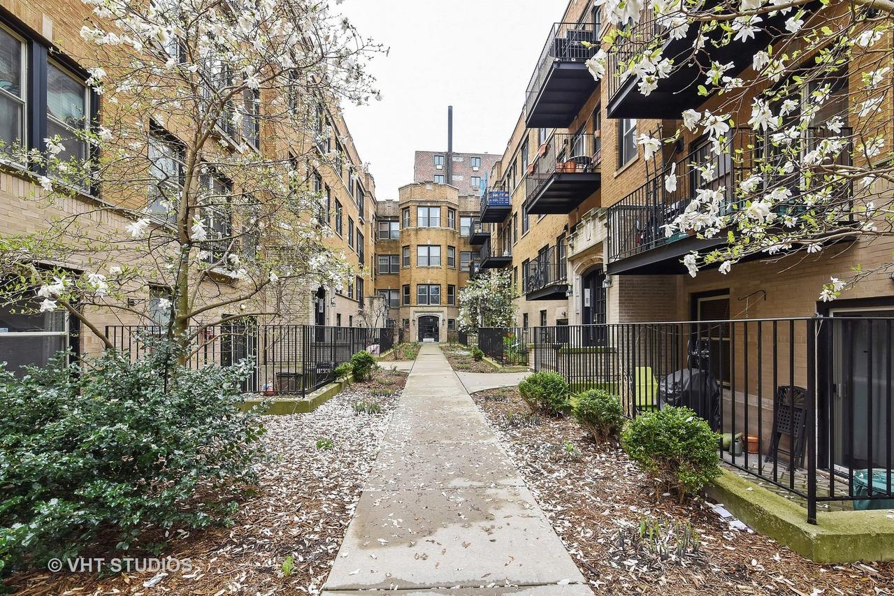 1229 W Greenleaf Ave. #1S, Chicago, IL 60626