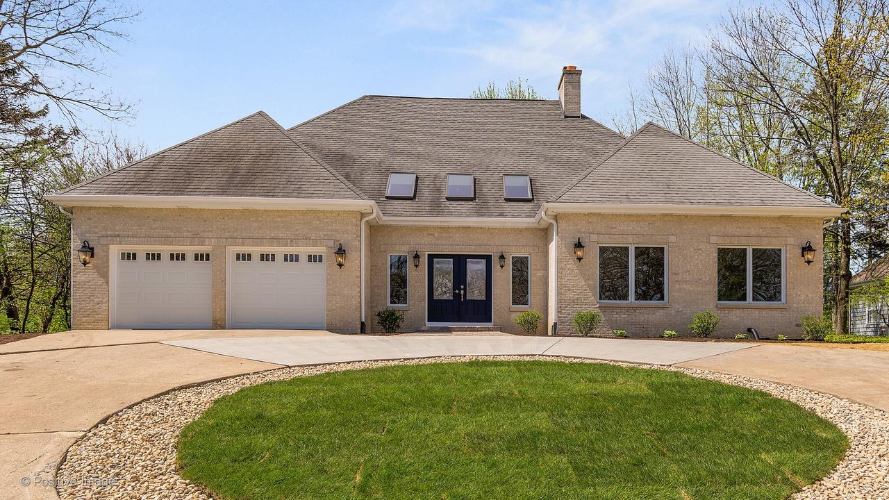 7856 Forest Hill Rd., Burr Ridge, IL 60527