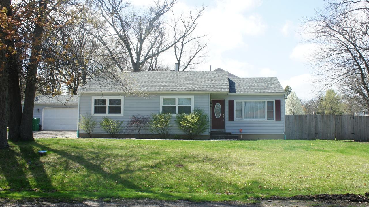 33448 N Greentree Rd., Grayslake, IL 60030