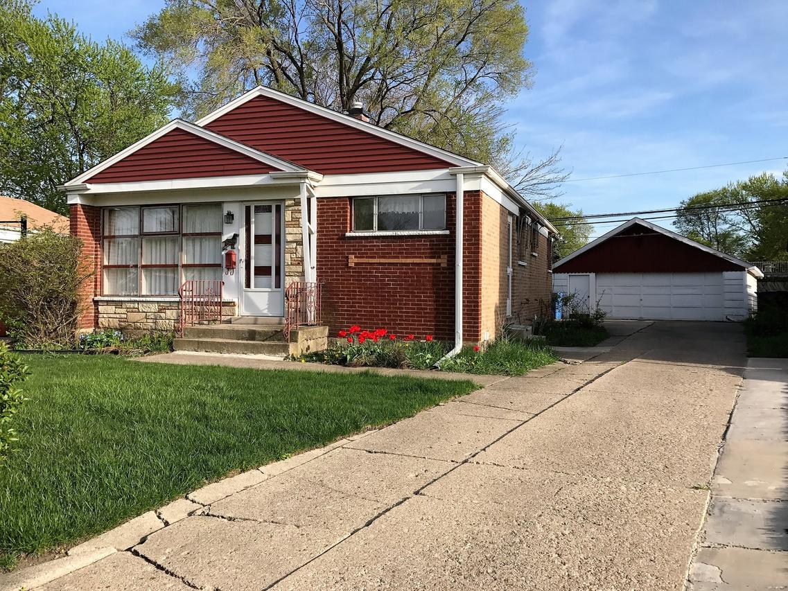 8233 S Kilbourn Ave., Chicago, IL 60652