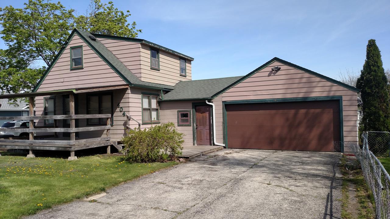 404 Pershing Dr., Machesney Park, IL 61115