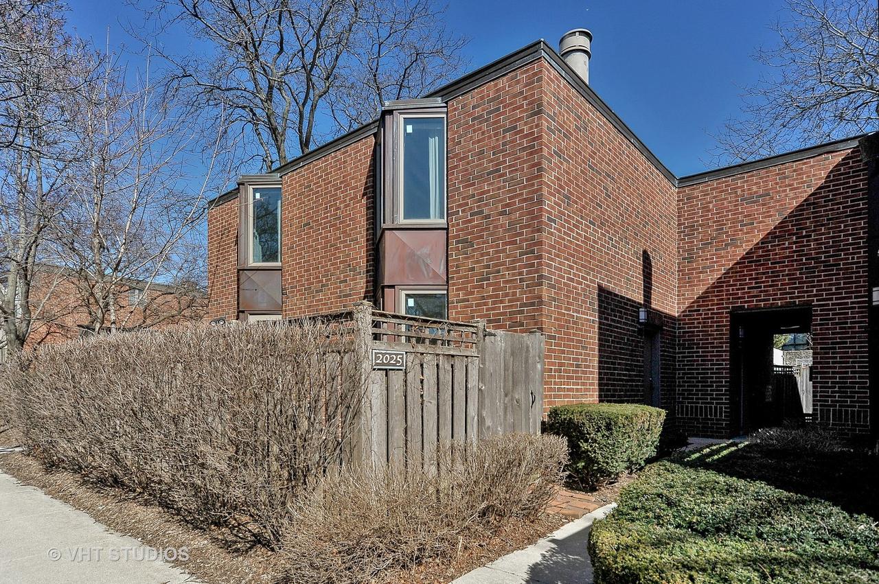 2025 N Larrabee St., Chicago, IL 60614