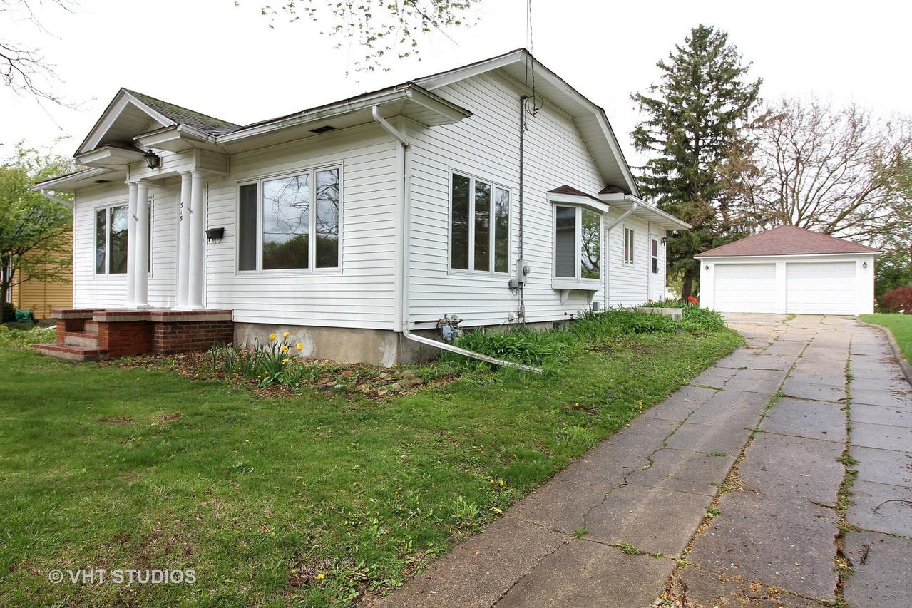 315 Chestnut St., Woodstock, IL 60098