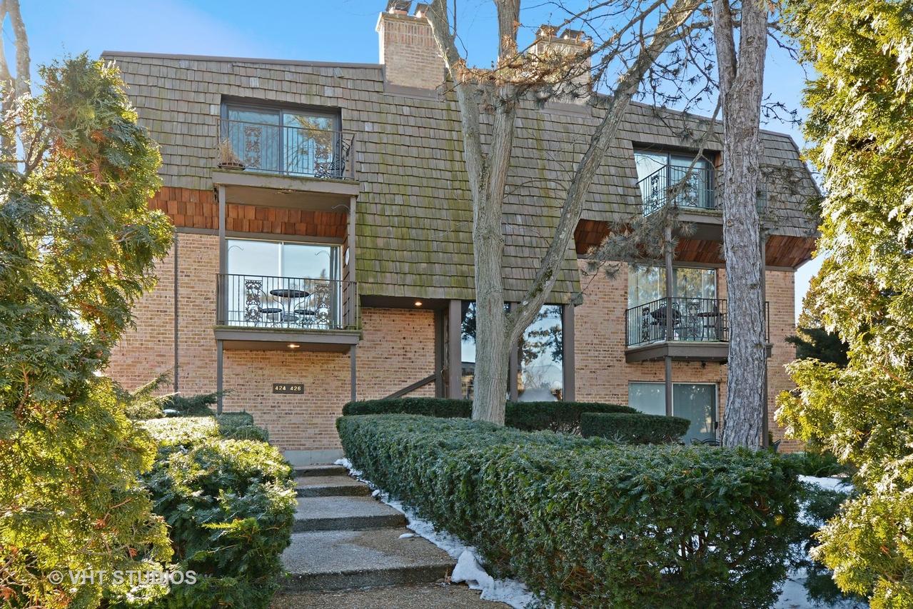424 W Russell St. #3, Barrington, IL 60010