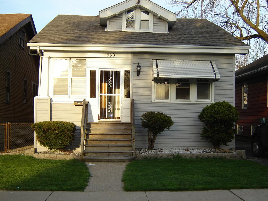663 Ingraham Ave., Calumet City, IL 60409