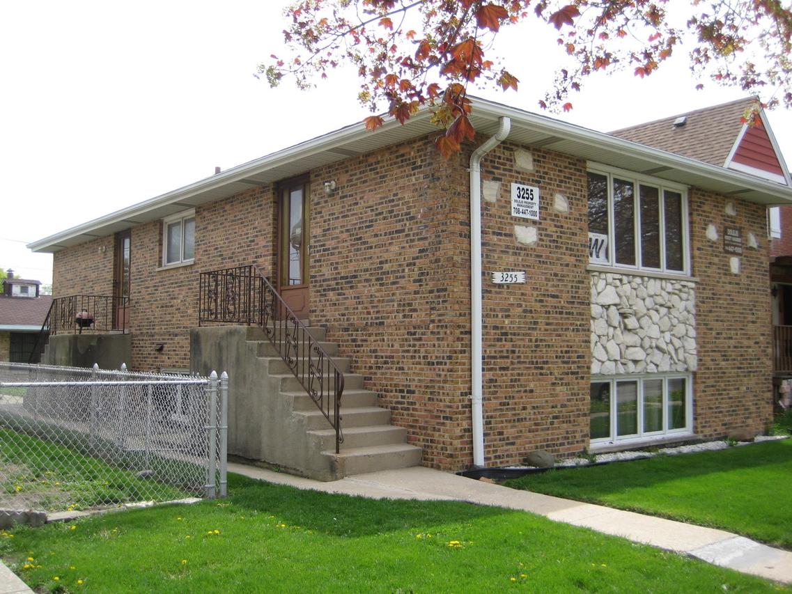 3255 S 61st Ct., Cicero, IL 60804