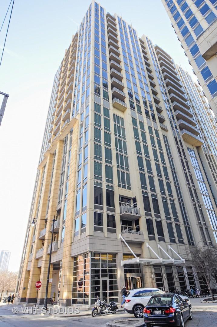 700 N Larrabee St. #1001, Chicago, IL 60654