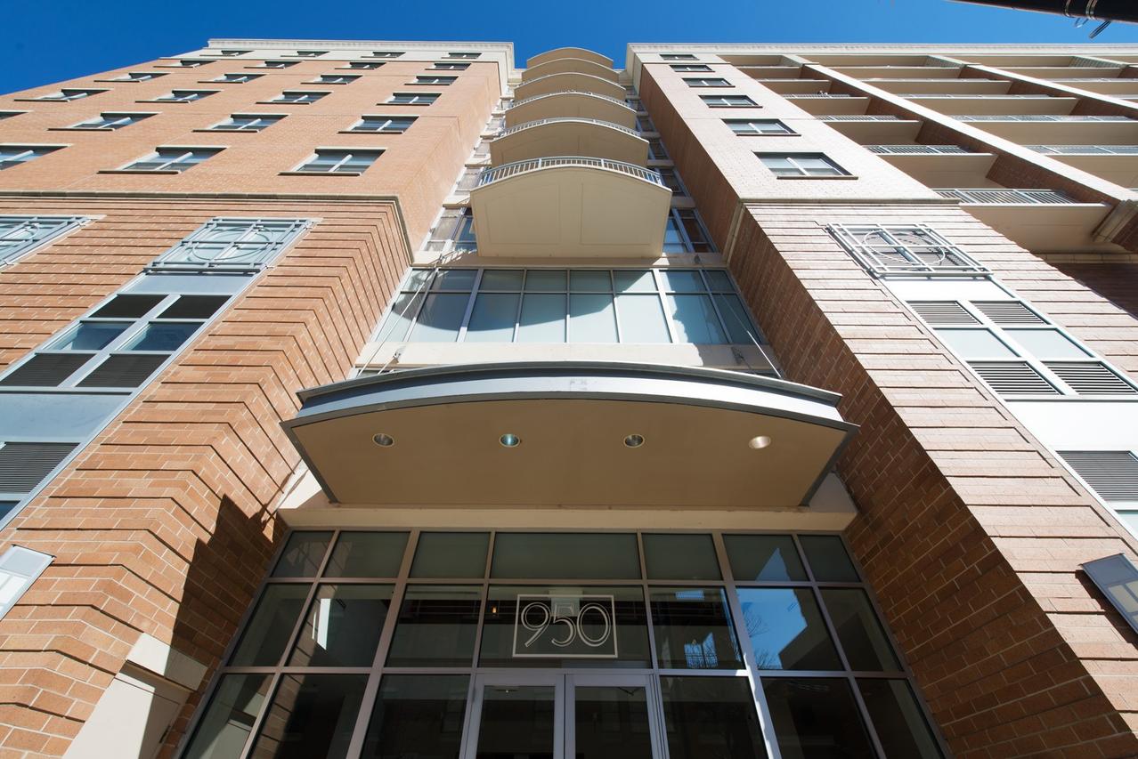 950 W Monroe St. #804, Chicago, IL 60607