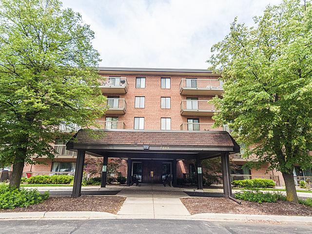6443 Clarendon Hills Rd. #304, Willowbrook, IL 60527