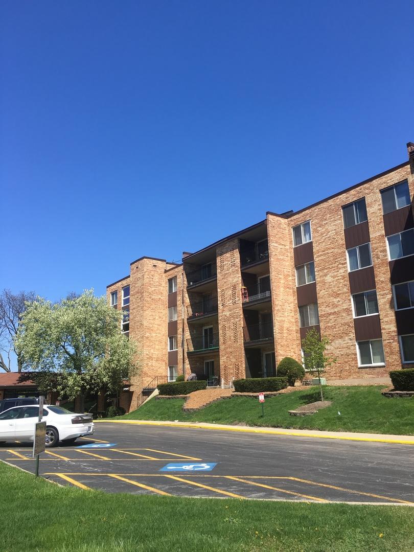 500 W Huntington Commons Rd. #348, Mount Prospect, IL 60056
