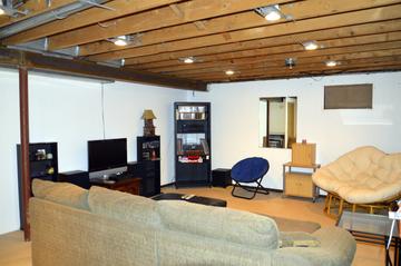 9221 Teresa Ave., Crystal Lake, IL 60014
