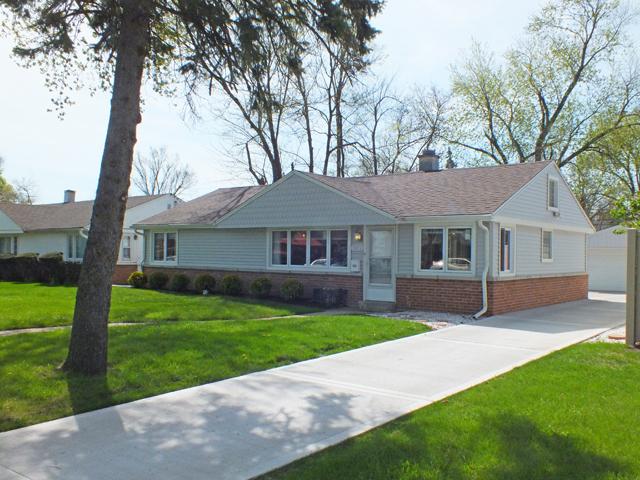 1971 Welwyn Ave., Des Plaines, IL 60018