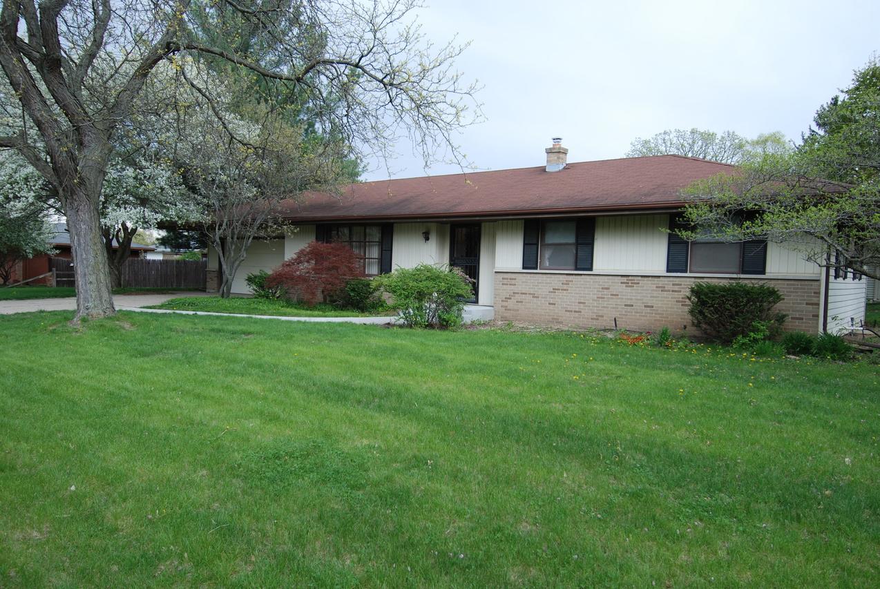 5045 Burningtree Dr., Rockford, IL 61114